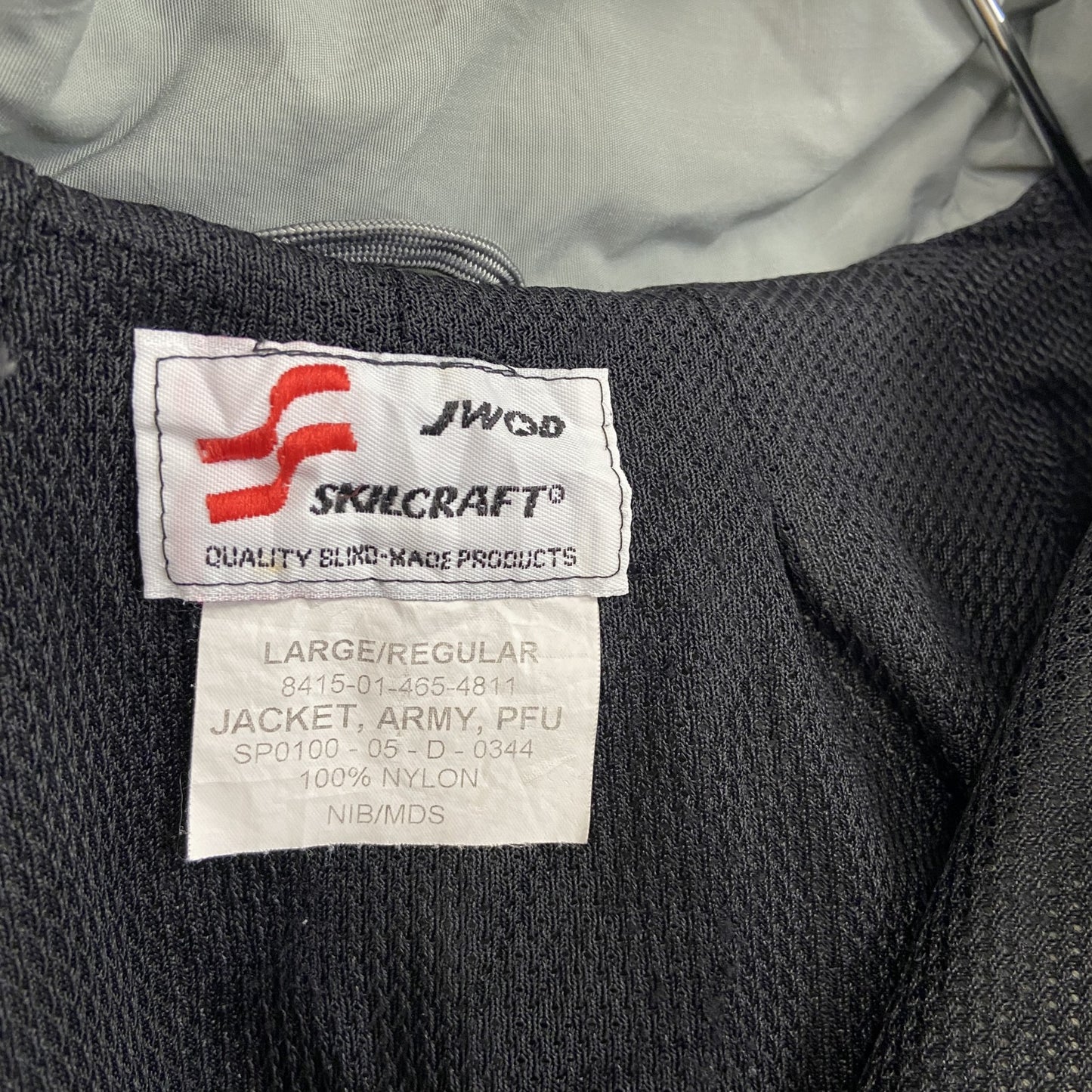 00s U.S.ARMY IPFU トレーニングジャケット ナイロンジャケット ミリタリー 米軍 ヴィンテージ カーキ Lサイズ
