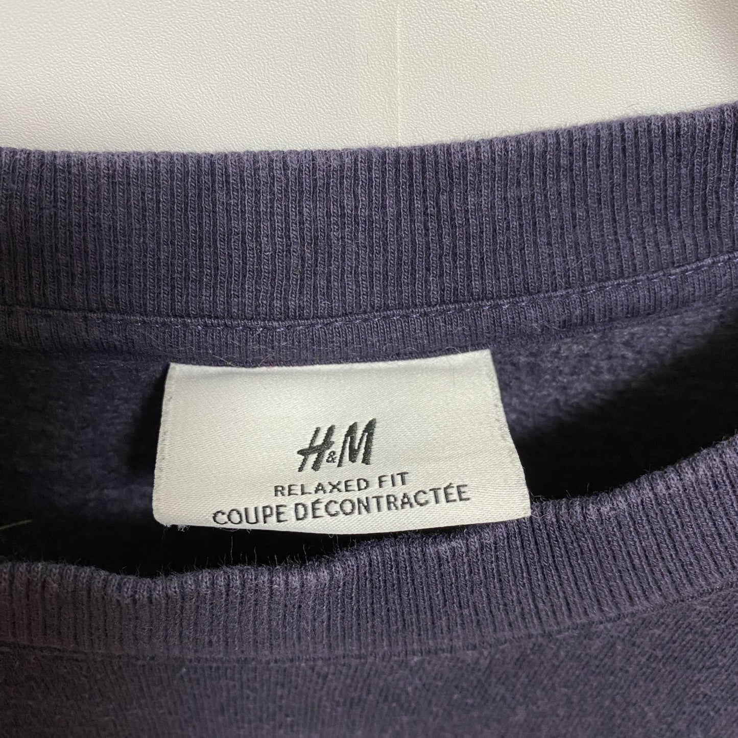 古着 used H&M エイチアンドエム 長袖クルーネックスウェット トレーナー バックプリント 山 ネイビー 紺