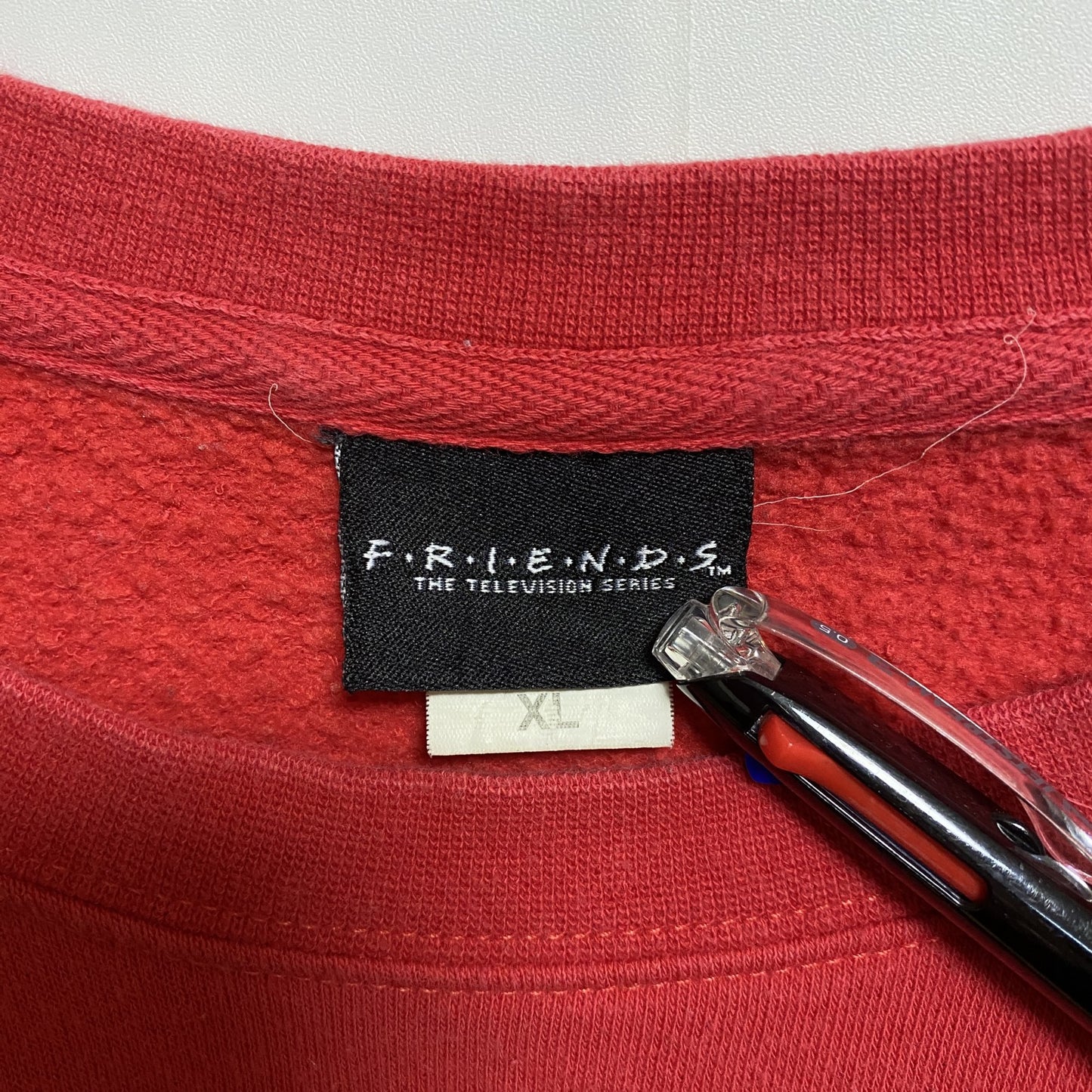 古着 used FRIENDS 長袖プリントスウェット トレーナー クリスマス サンタ 赤 レッド ビッグシルエット XLサイズ