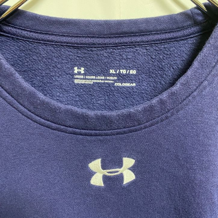 古着 used アンダーアーマー UNDER ARMOUR 長袖ワンポイントロゴ刺繍スウェット トレーナー ネイビー XLサイズ
