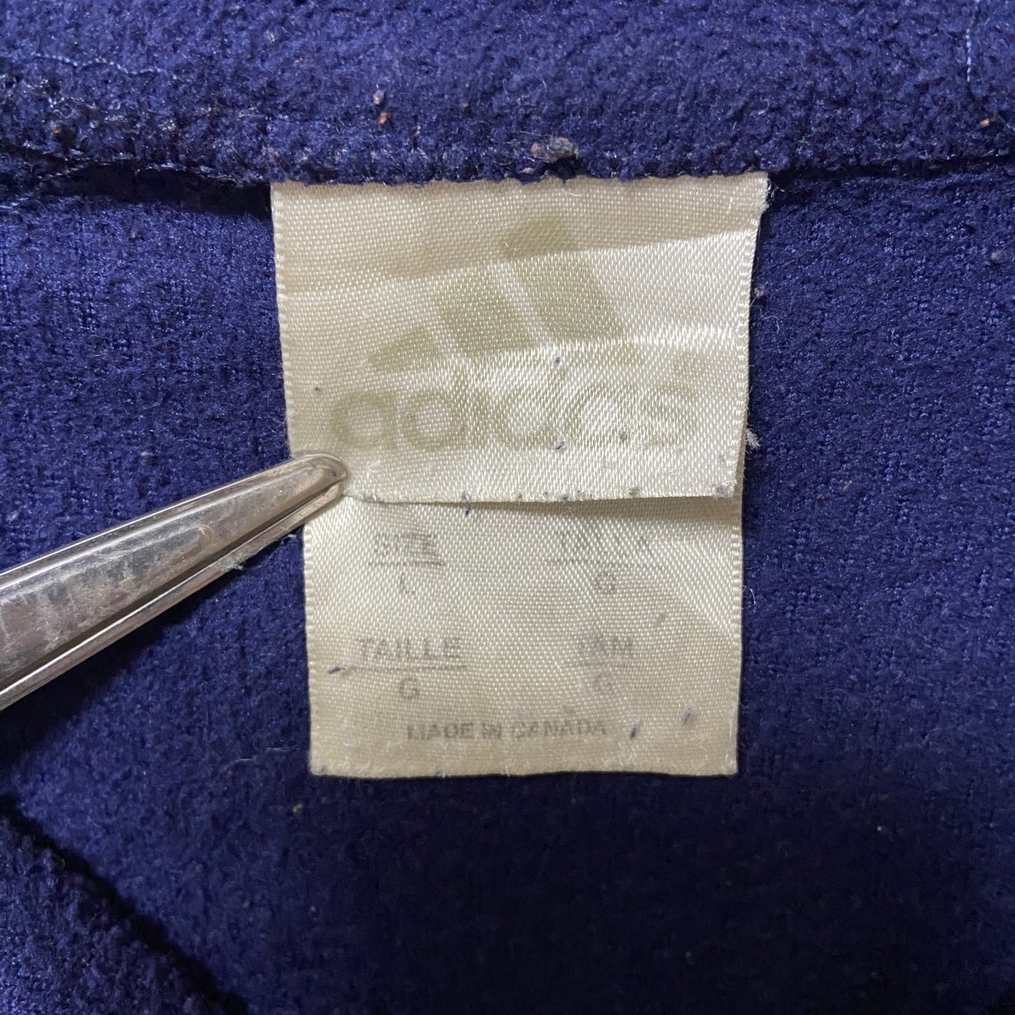 古着 used Adidas アディダス 長袖フリースジャケット ワンポイント刺繡 ハーフジップ レトロ ネイビー 紺 Lサイズ