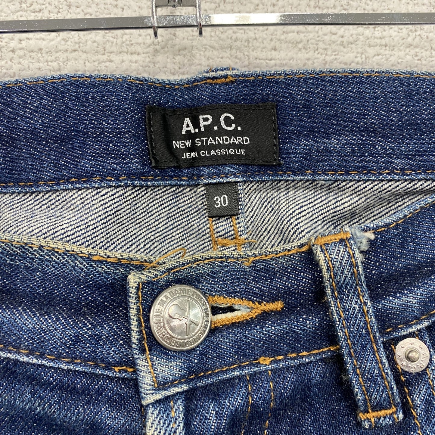 A.P.C. アーペーセー NEW STANDARD デニムパンツ/ジーンズ ボタンフライ インディゴ 30サイズ