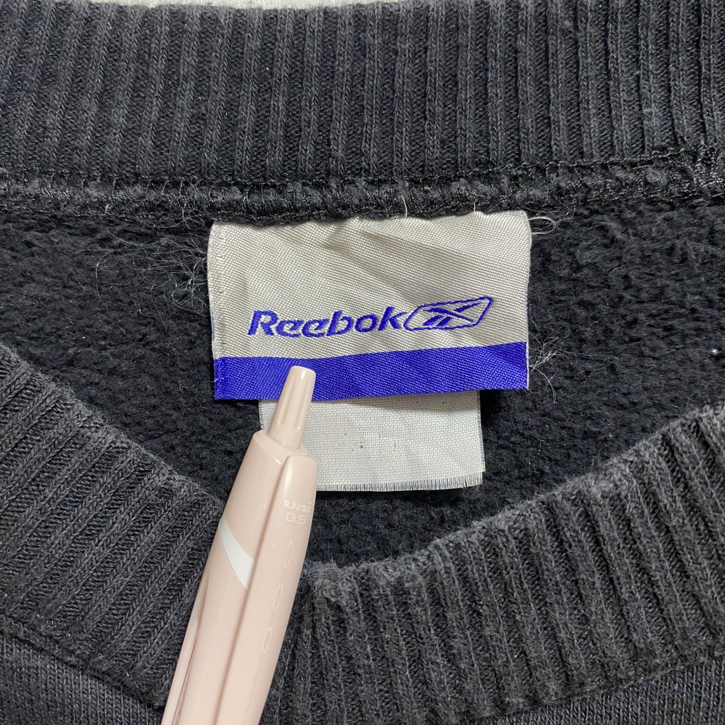 古着 used Reebok リーボック 長袖クルーネックスウェット トレーナー ワンポイント刺 黒 ブラック 秋冬服 Lサイズ