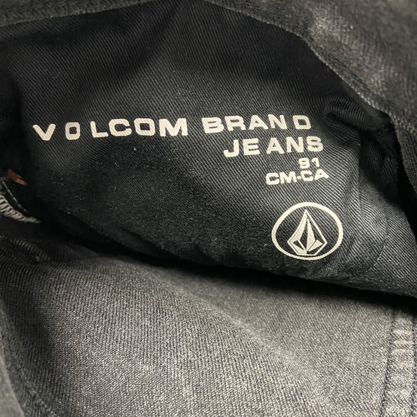 VOLCOM ボルコム ブラックデニムパンツ/ジーンズ ジップフライ 黒 ブラック