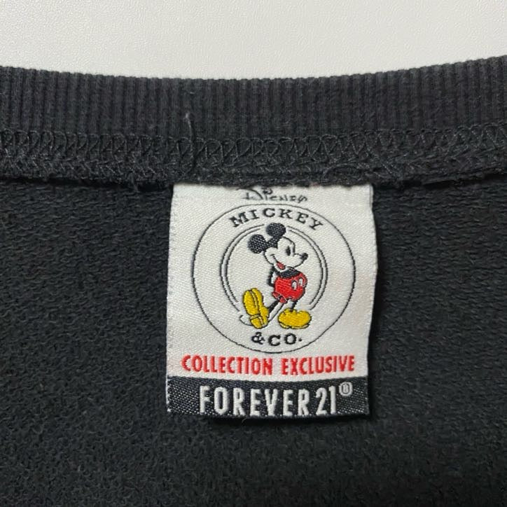 古着 used FOREVER21 DISNEY ディズニー 長袖ビッグミッキープリントスウェット トレーナー スタッズ ブラック
