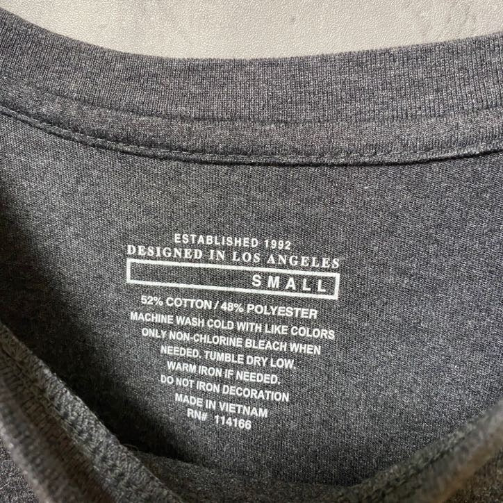古着 used サギノーバレー州立大学 半袖カレッジプリントTシャツ ダークグレー レトロデザイン クルーネック Sサイズ