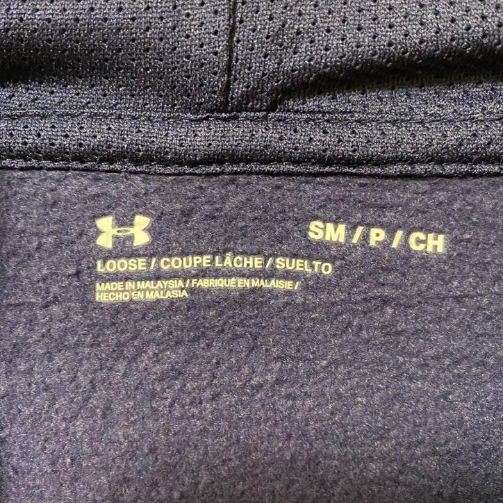 古着 used Under Armour アンダーアーマー 長袖ロゴプリントプルオーバーパーカー フーディー ネイビー Sサイズ