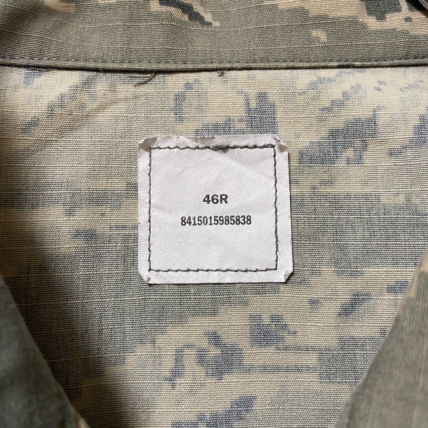 古着 used US AIR FORCE 長袖刺繍ミリタリージャケット デジタルカモ柄 迷彩柄 カーキ 軍物 XLサイズ
