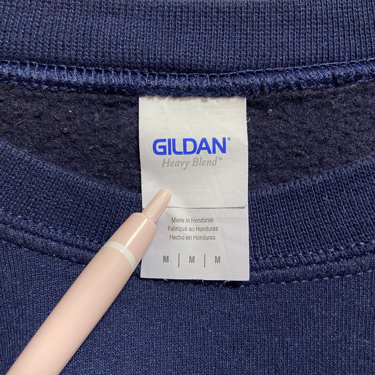 古着 used GILDAN ギルダン 長袖ロゴプリントスウェット トレーナー クルーネック ネイビー 秋冬服 Mサイズ