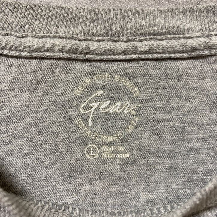 古着 used GEAR FOR SPORTS NCAA 2019 半袖プリントTシャツ グレー バスケットボール Lサイズ