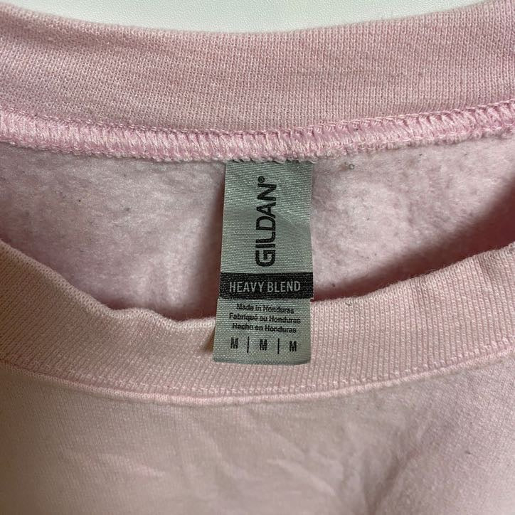 古着 used GILDAN ギルダン 長袖プリントスウェット トレーナー クルーネック ブーツ ピンク 秋冬服 Mサイズ