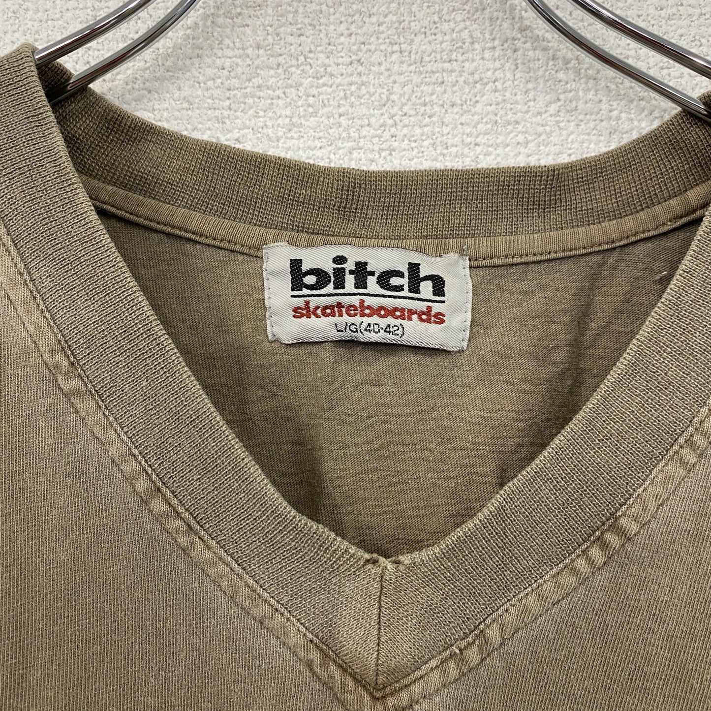 bitch skateboards ビッチスケートボード 半袖Tシャツ Vネック 茶色 ブラウン Lサイズ