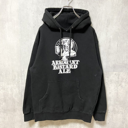 古着 used　ARROGANT BASTARD ALE　長袖プリントパーカー　バックプリント　黒　ブラック　レトロデザイン