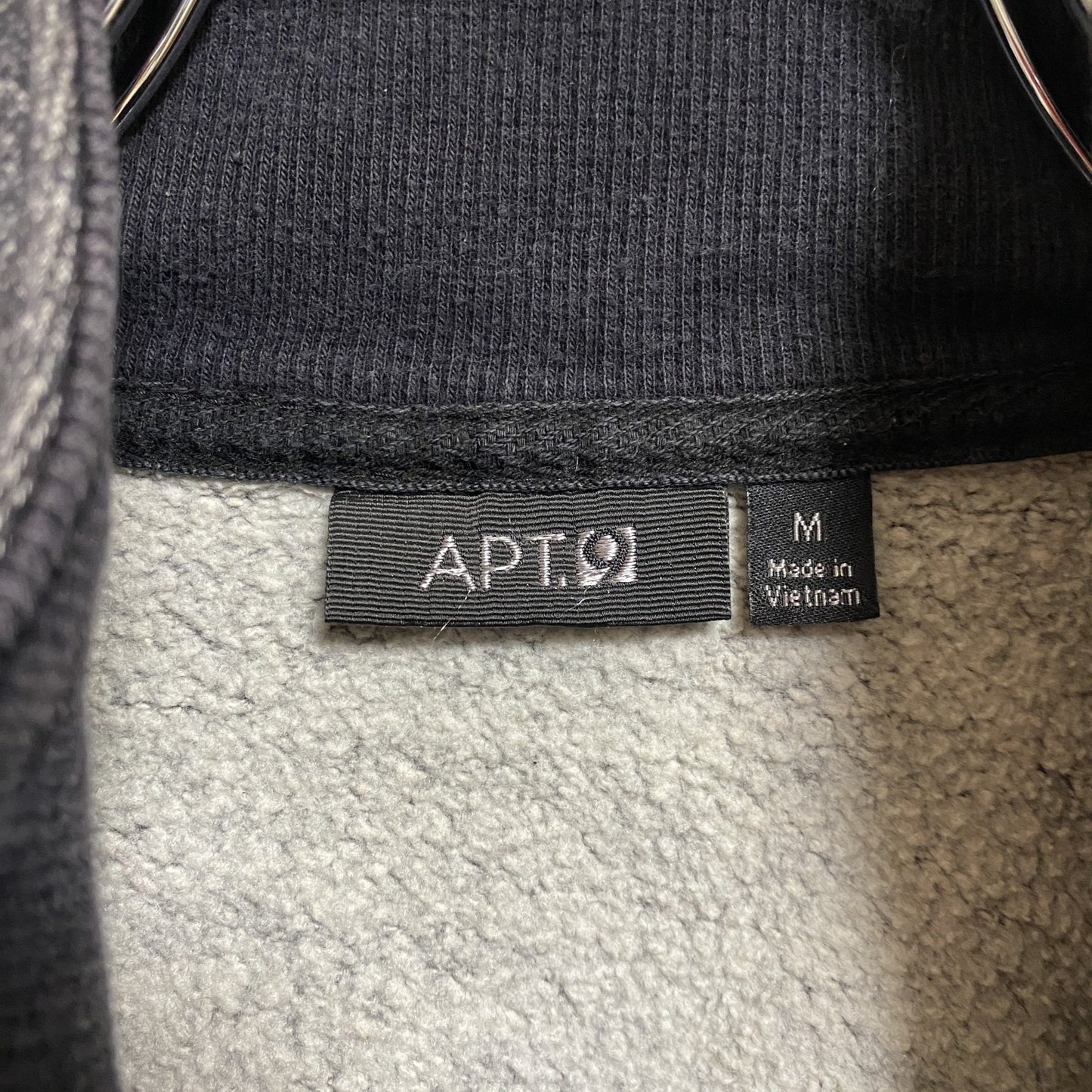 古着 used　APT9　長袖ジップアップスウェット　トレーナー　ブルゾン　アウター　ノームコア　レトロデザイン　Mサイズ