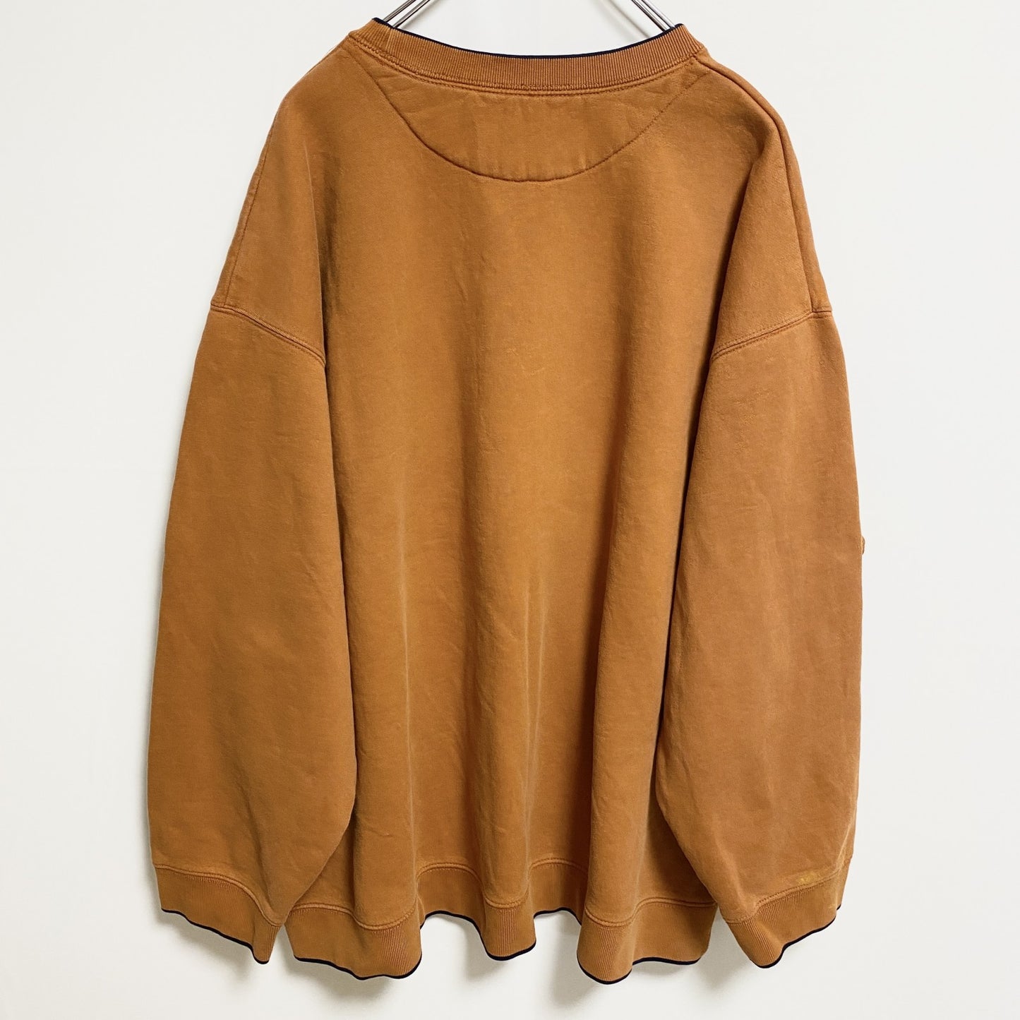 古着 used　長袖アニマル柄刺繍スウェット　トレーナー　鹿　クルーネック　オレンジ　レトロデザイン　個性的　XLサイズ