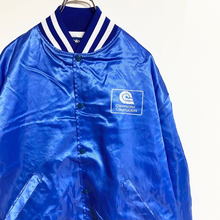 古着 used　Holloway　ホロウェイ　長袖ナイロンスタジャン　ワンポイントプリント　青　ビックシルエット　XLサイズ