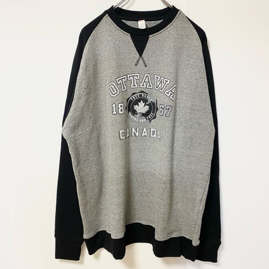 古着 used　FLEECE FACTORY　長袖プリントスウェット　ラグラントレーナー　カナダ　ビッグシルエット　XXLサイズ