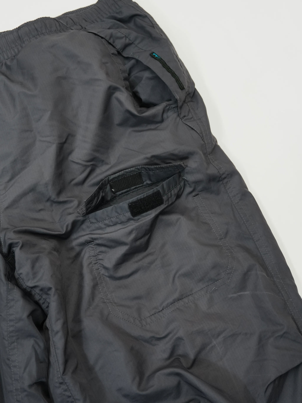 90s～　adidas　アディダス　CLIMA PROOF　トラックパンツ　ヴィンテージ　灰色　グレー　Oサイズ