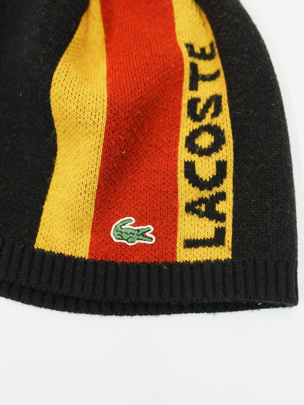 LACOSTE　ラコステ　ビーニー　ニットキャップ　刺繡ロゴ　マルチカラー　黒　ブラック　フリーサイズ