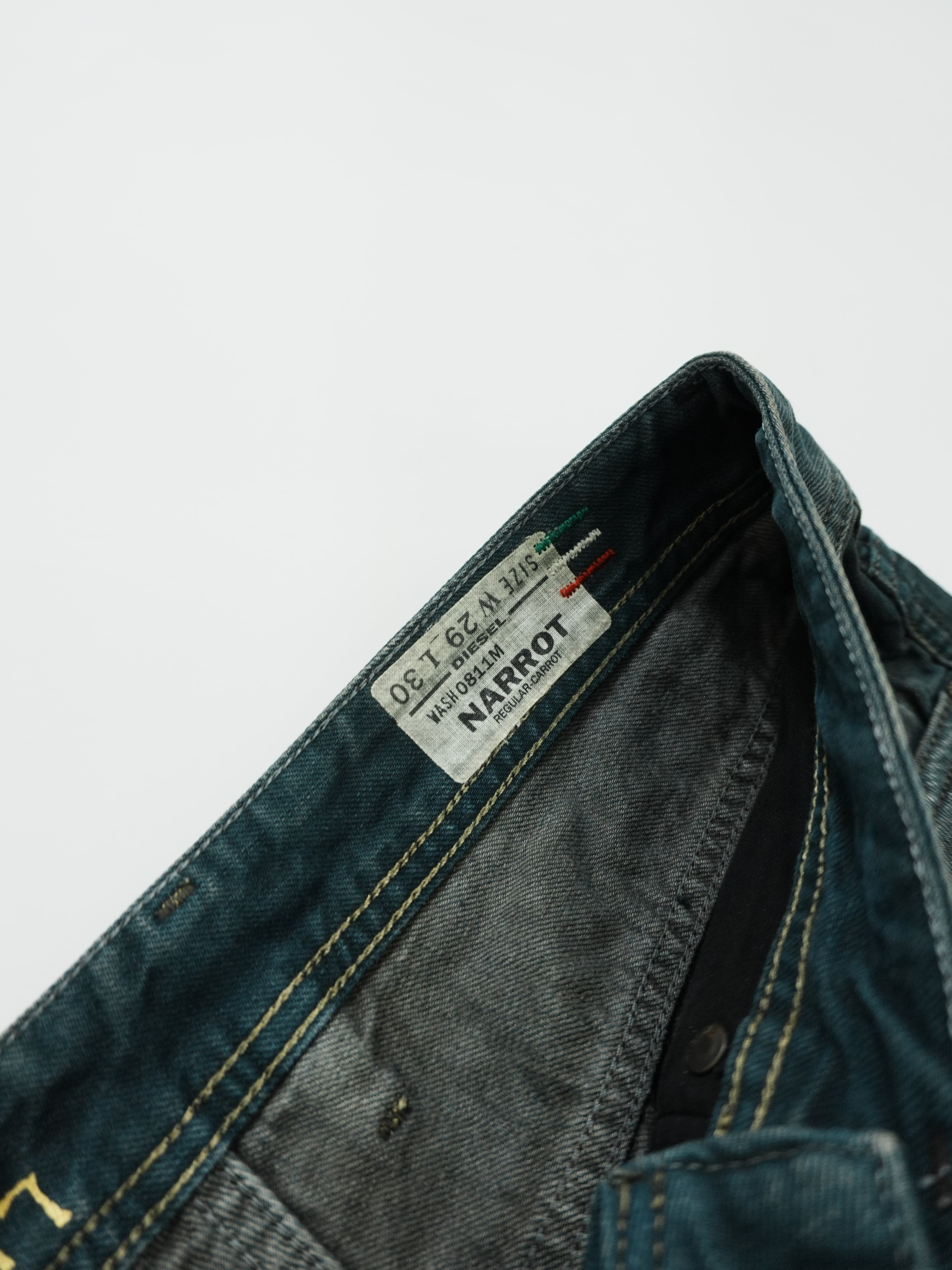 DIESEL　ディーゼル　NARROT　ナロット　0811M　デニムパンツ/ジーンズ　ボタンフライ　インディゴ　W29サイズ