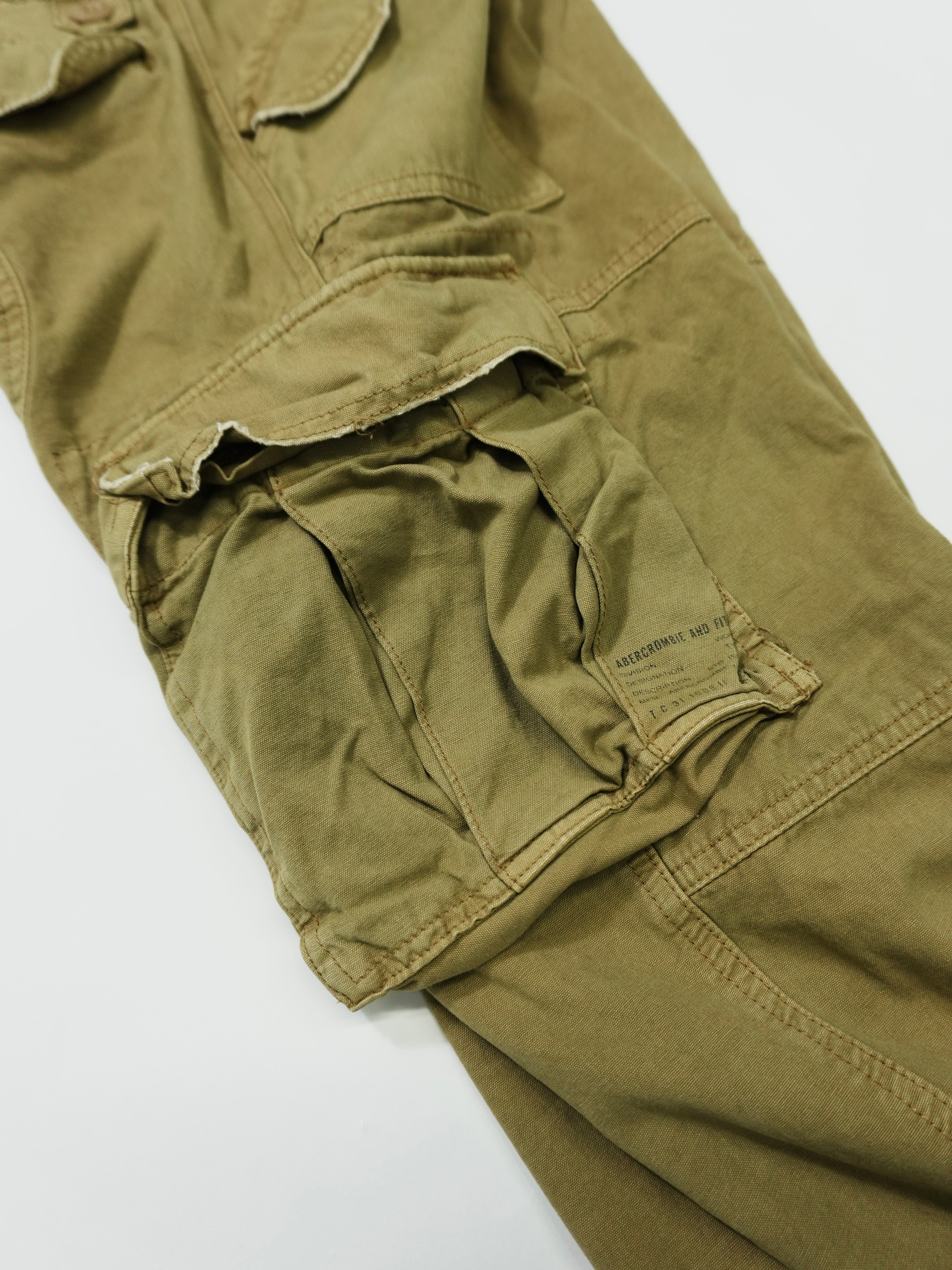 Abercrombie＆Fitch　アバクロ　カーゴパンツ　ベージュ　2サイズ