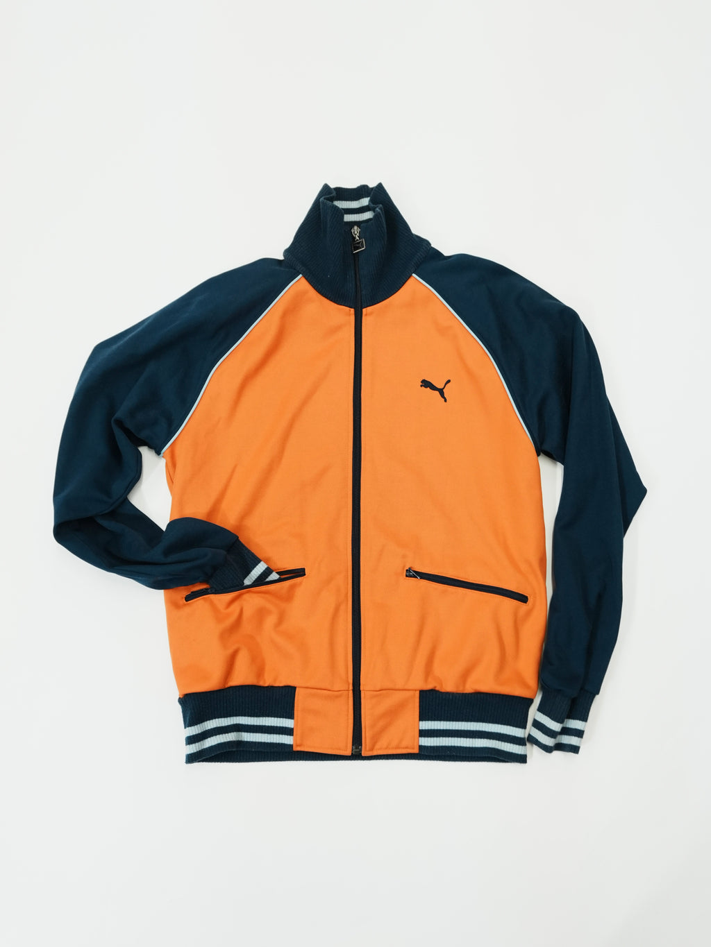 PUMA　プーマ　トラックジャケット/ジャージ　ラグランスリーブ　ジップポケット　ワンポイント　オレンジ　Oサイズ