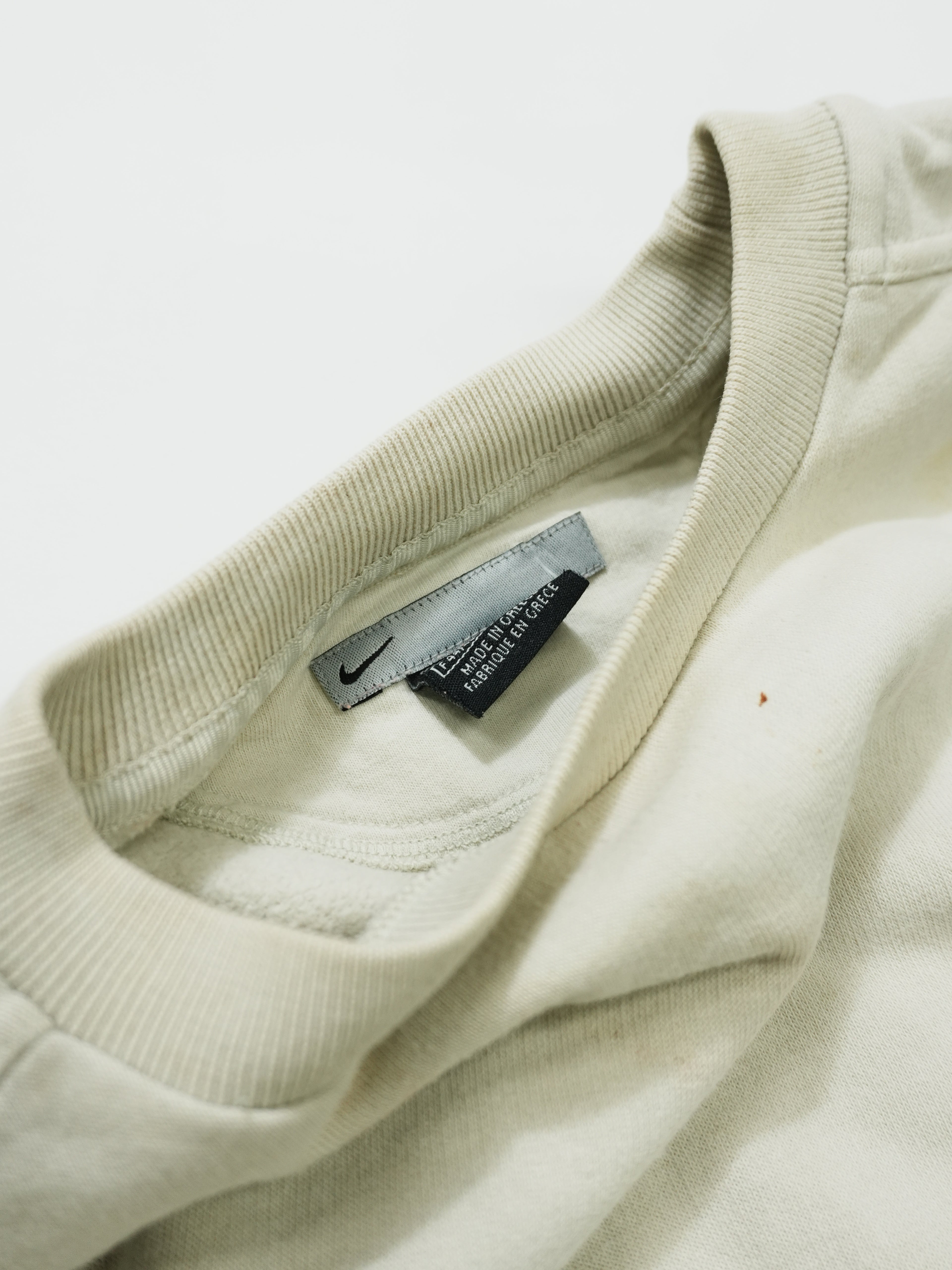 NIKE　ナイキ　スウェット/トレーナー　刺繍ロゴ　ベージュ　Sサイズ　