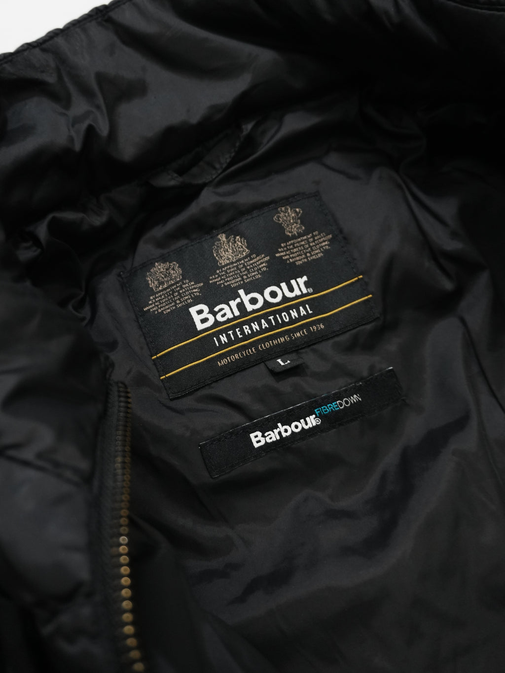 Barbour　バブアー　INTERNATIONAL　インターナショナル　フルジップ中綿ジャケット　黒　ブラック　Lサイズ