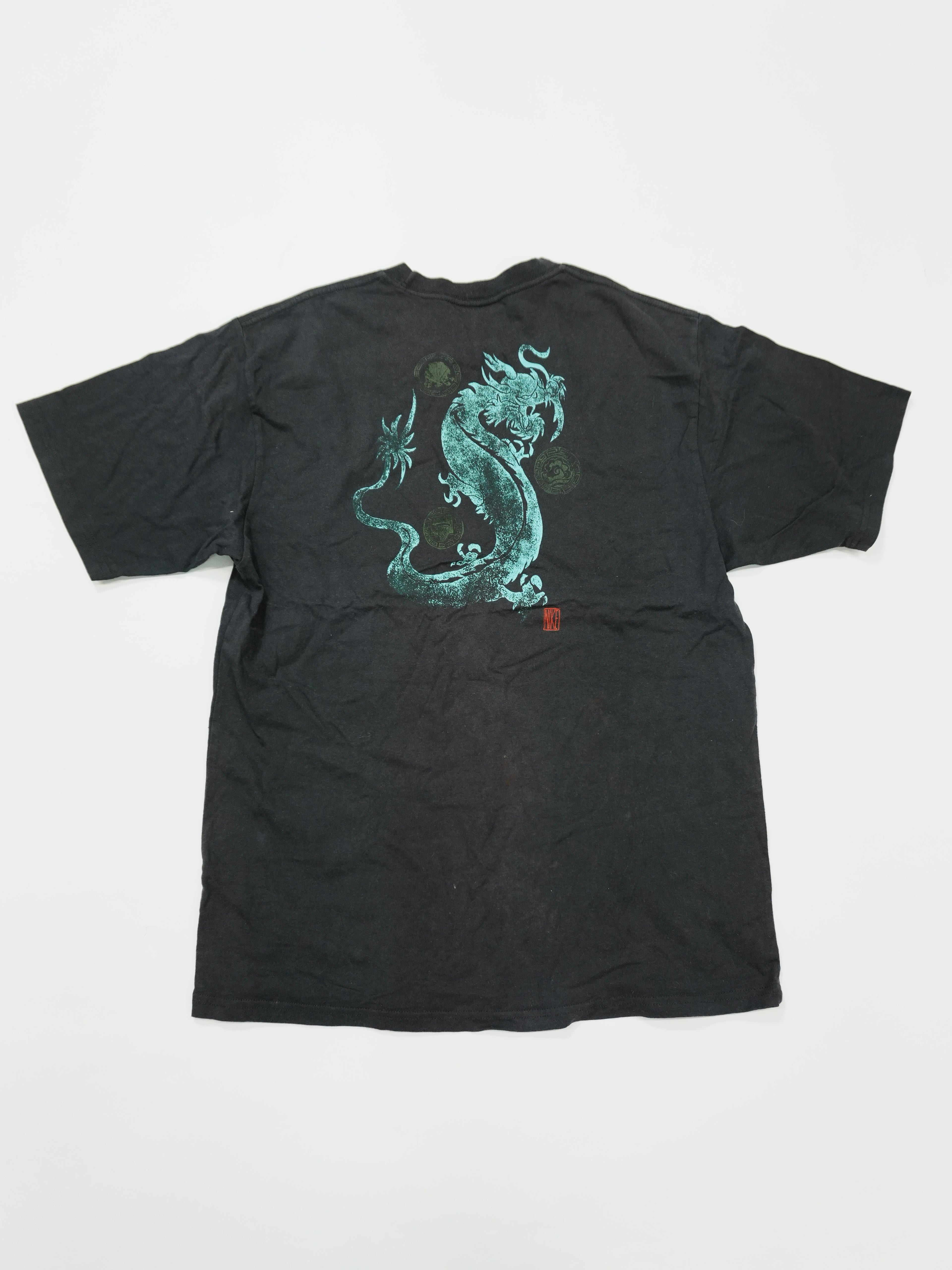 NIKE　ナイキ　半袖プリントTシャツ　ドラゴン　フェード　黒　ブラック　Mサイズ