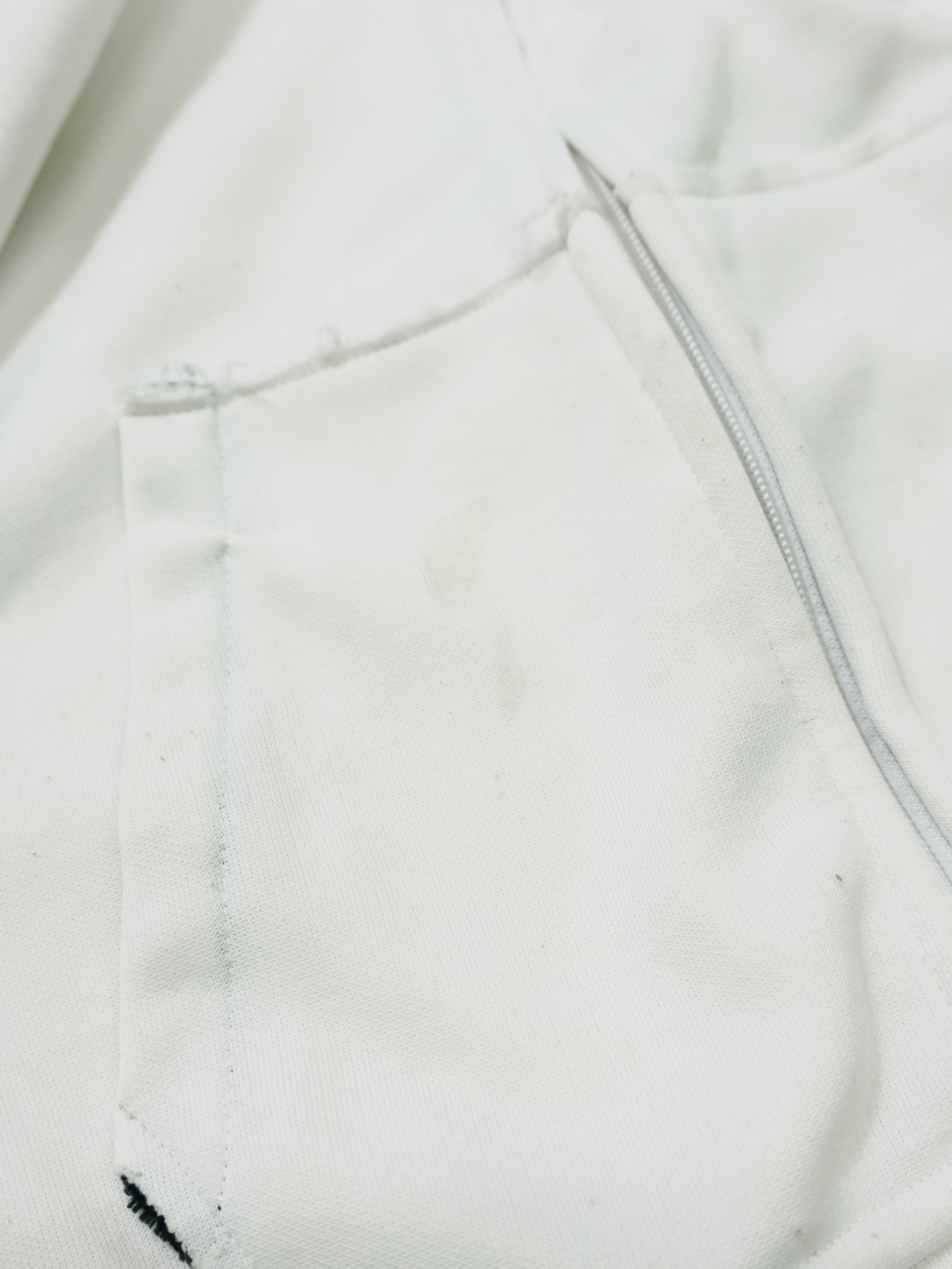 Abercrombie&Fitch　アバクロンビー&フィッチ　トラックジャケット/ジャージ　白　ホワイト　Mサイズ