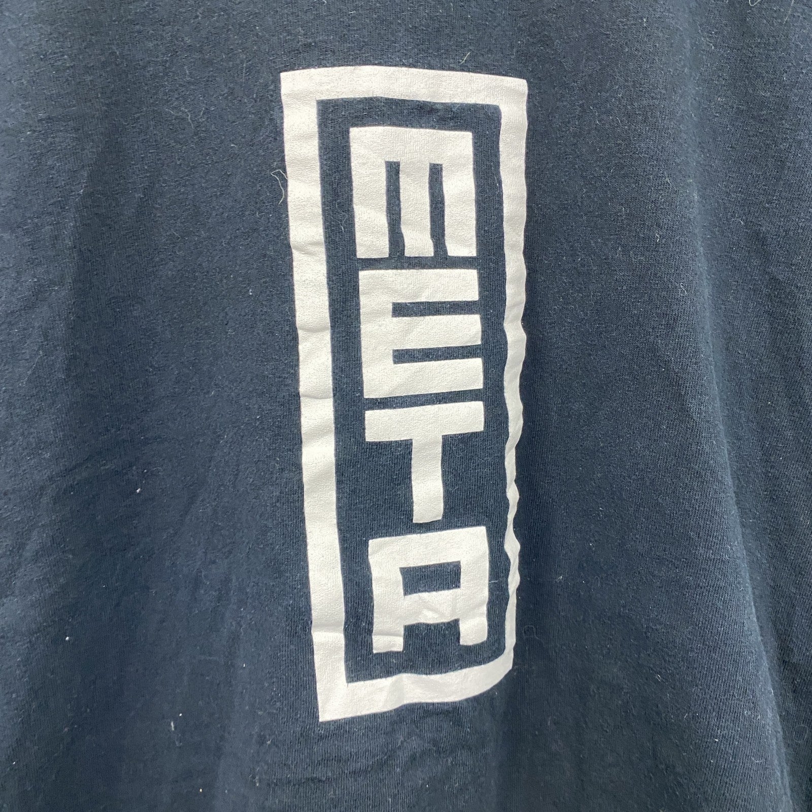 GILDAN　ギルダン　META FIVE　半袖プリントパロディTシャツ　デカロゴ　英字プリント　黒　ブラック　XLサイズ