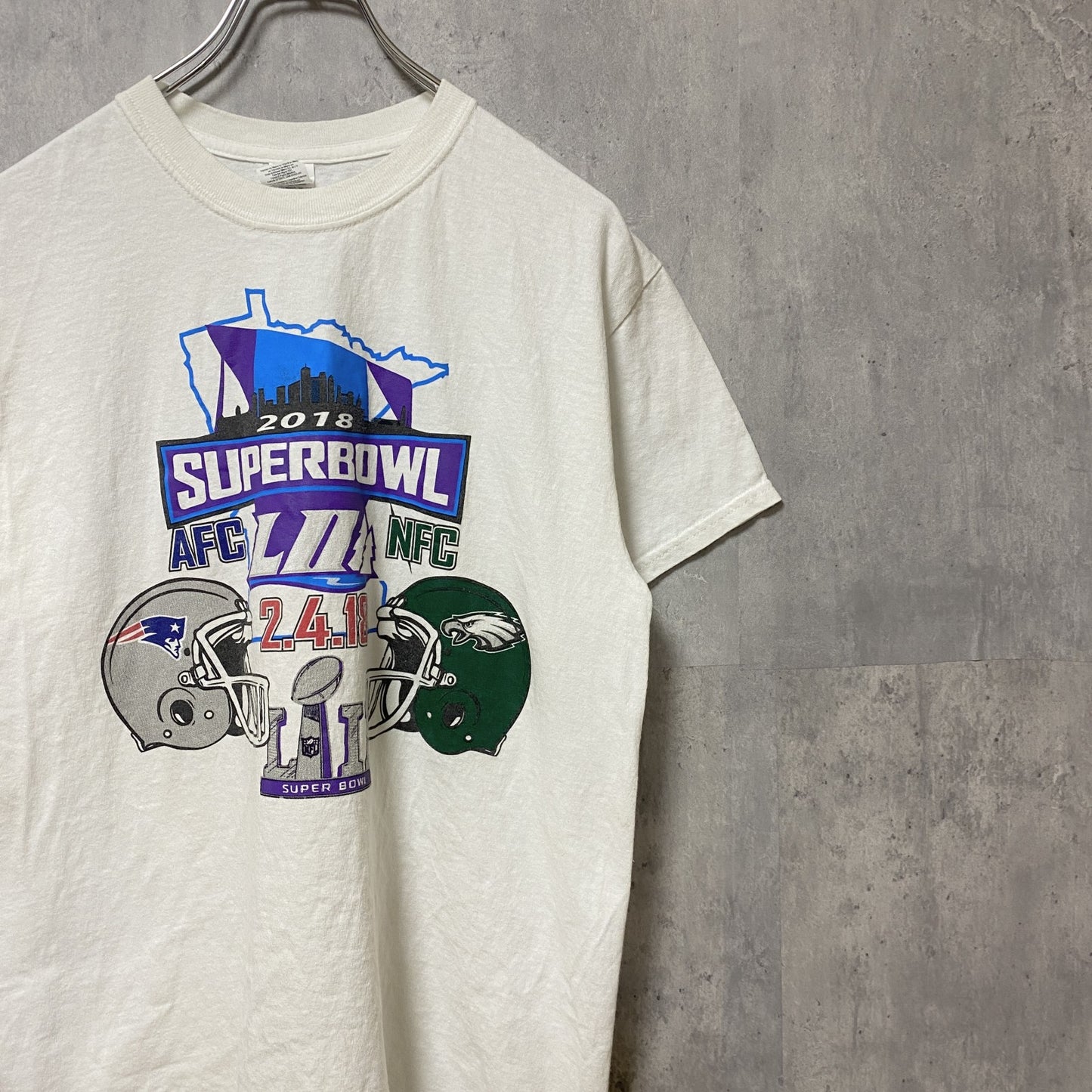 古着 used　GILDAN ギルダン　半袖プリントTシャツ　ホワイト　白　アメフト　スーパーボウル　2018　レトロ　Mサイズ