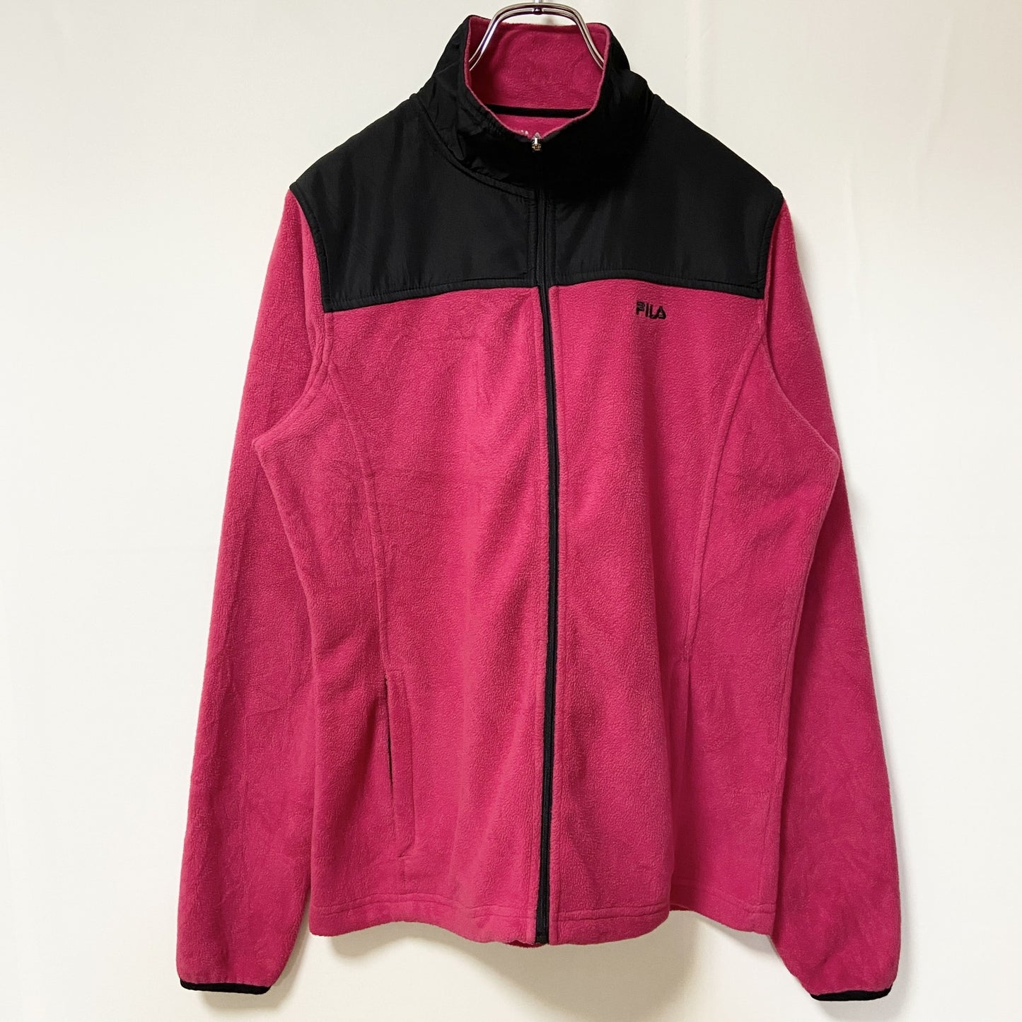 FILA 　フィラ　フリースジャケット/ボアジャケット　刺繍ロゴ　ワンポイント　ピンク　黒　ブラック　Lサイズ