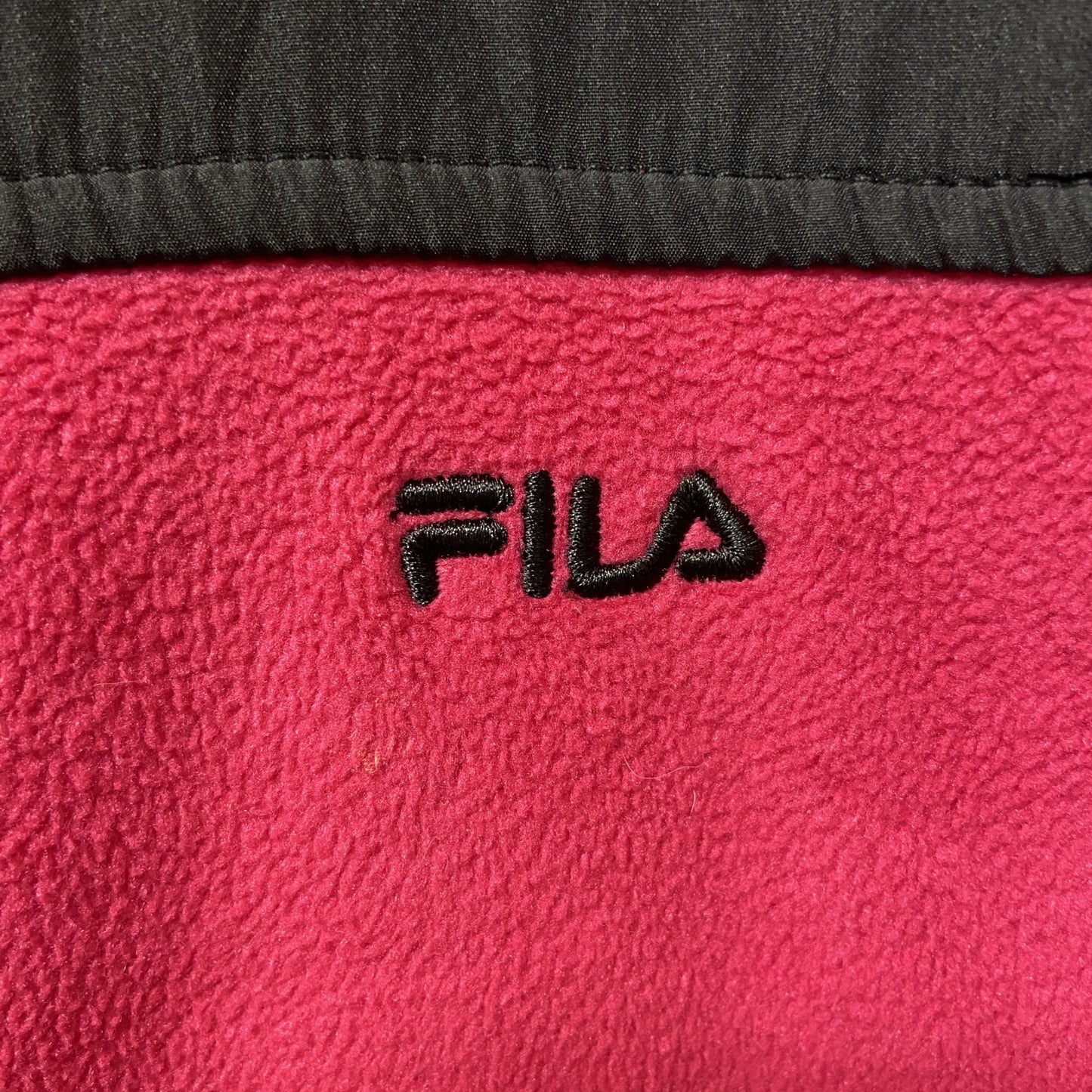 FILA 　フィラ　フリースジャケット/ボアジャケット　刺繍ロゴ　ワンポイント　ピンク　黒　ブラック　Lサイズ