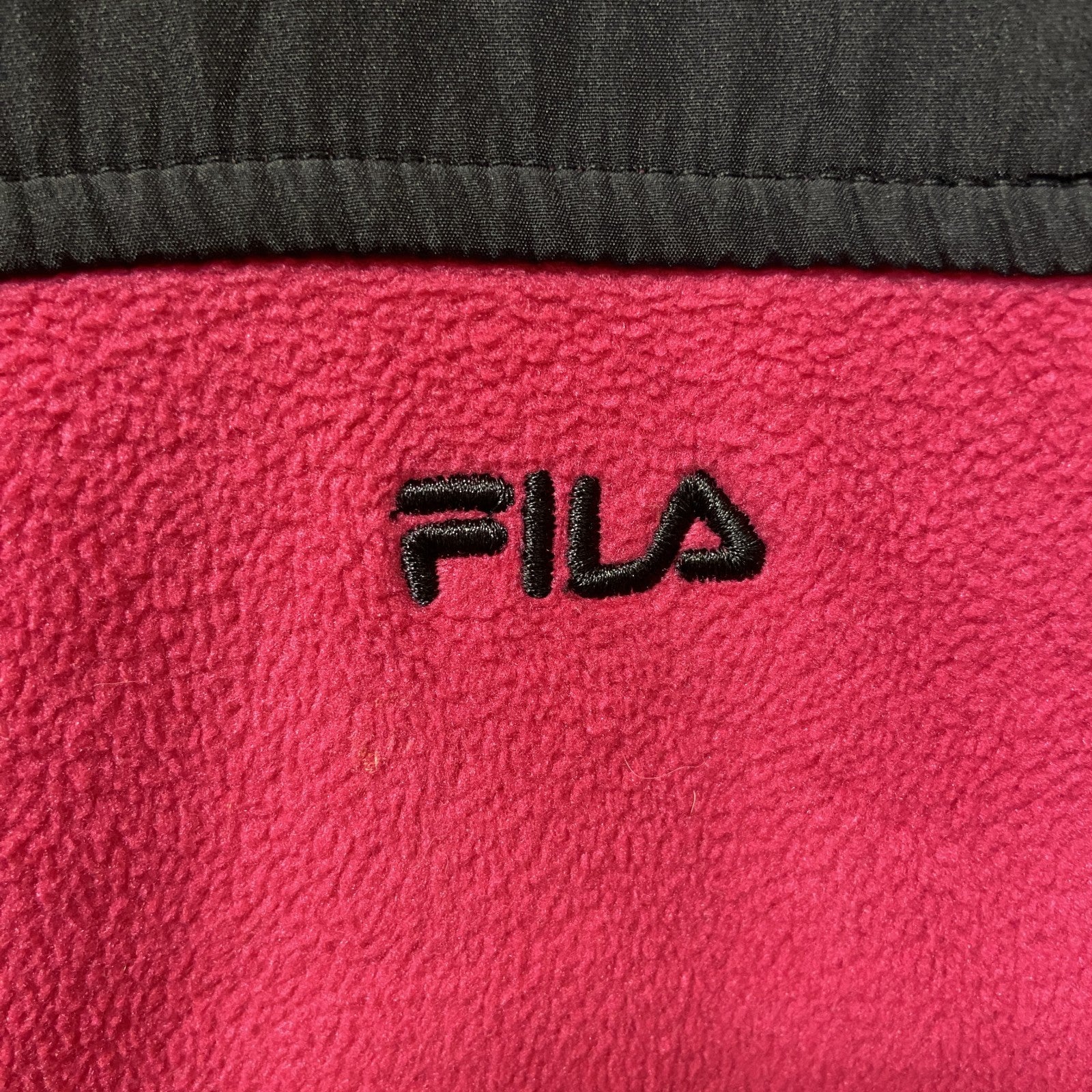 FILA 　フィラ　フリースジャケット/ボアジャケット　刺繍ロゴ　ワンポイント　ピンク　黒　ブラック　Lサイズ