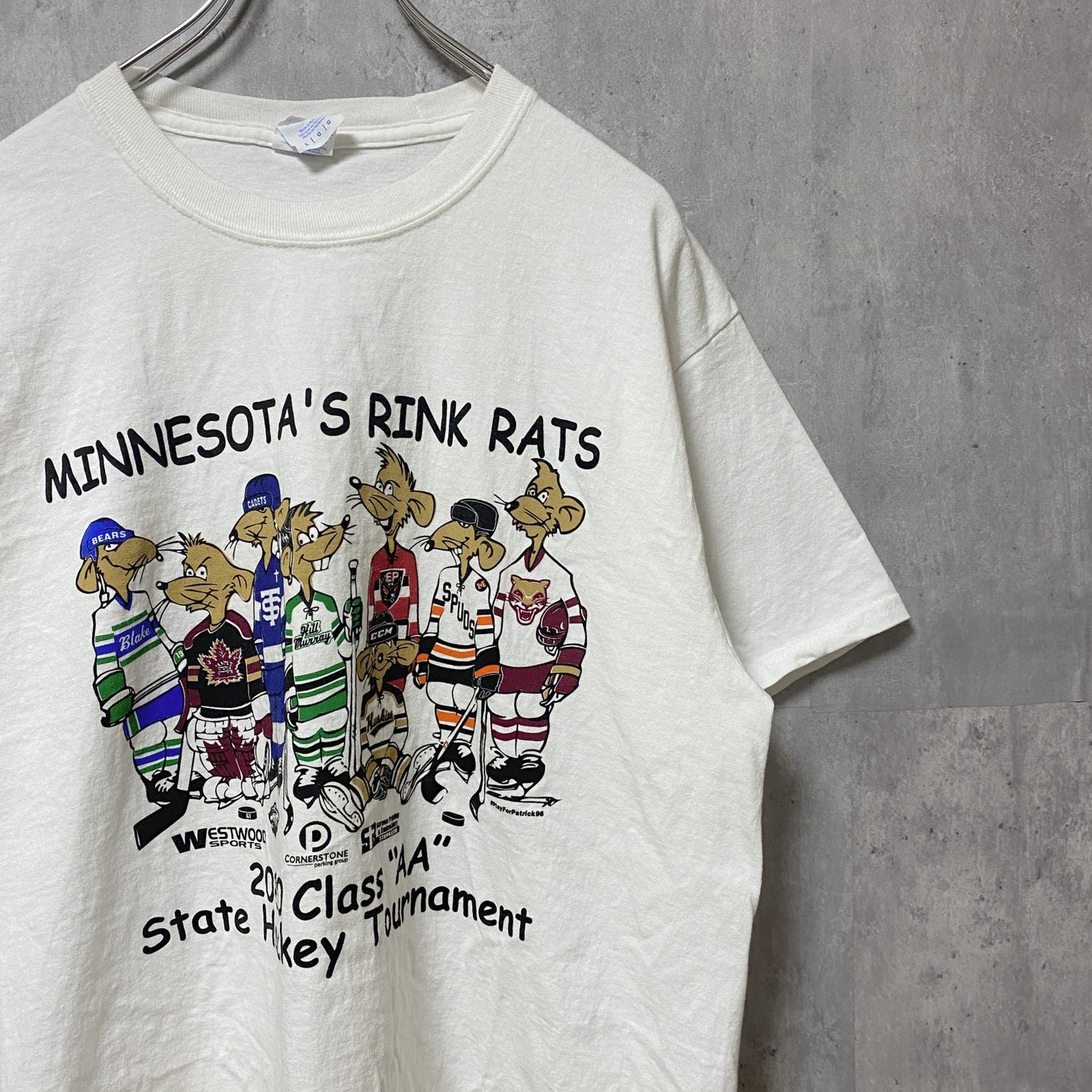 古着 used　MINNESOTA'S RINK RATS　半袖プリントTシャツ　ホワイト　白　アイスホッケー　ネズミ　Lサイズ