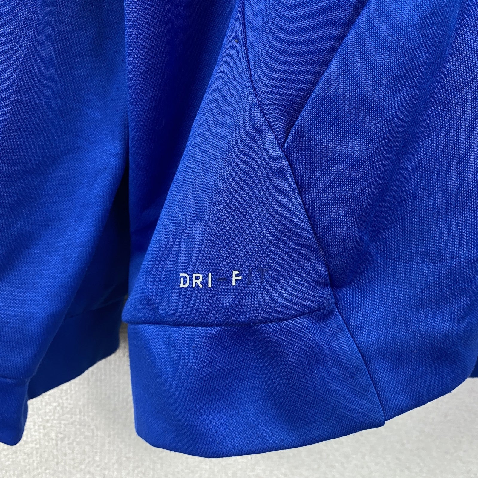 NIKE　ナイキ　DRI-FIT　スウェットパーカー/フーディー　青　Lサイズ