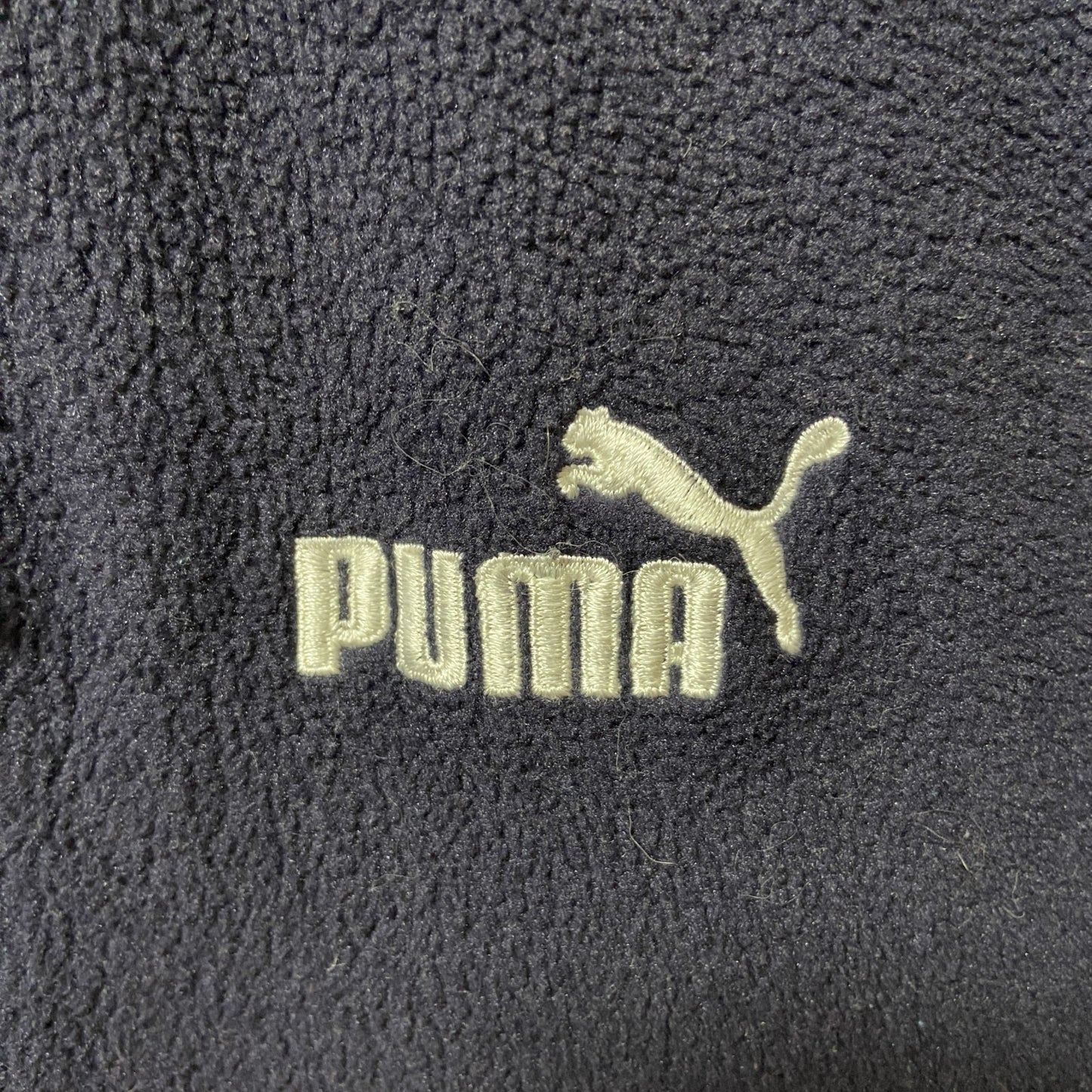 古着 used puma プーマ　フリースハイネックベスト　ワンポイントロゴ刺繍　ネイビー　紺　シンプル　ノームコア　Lサイズ