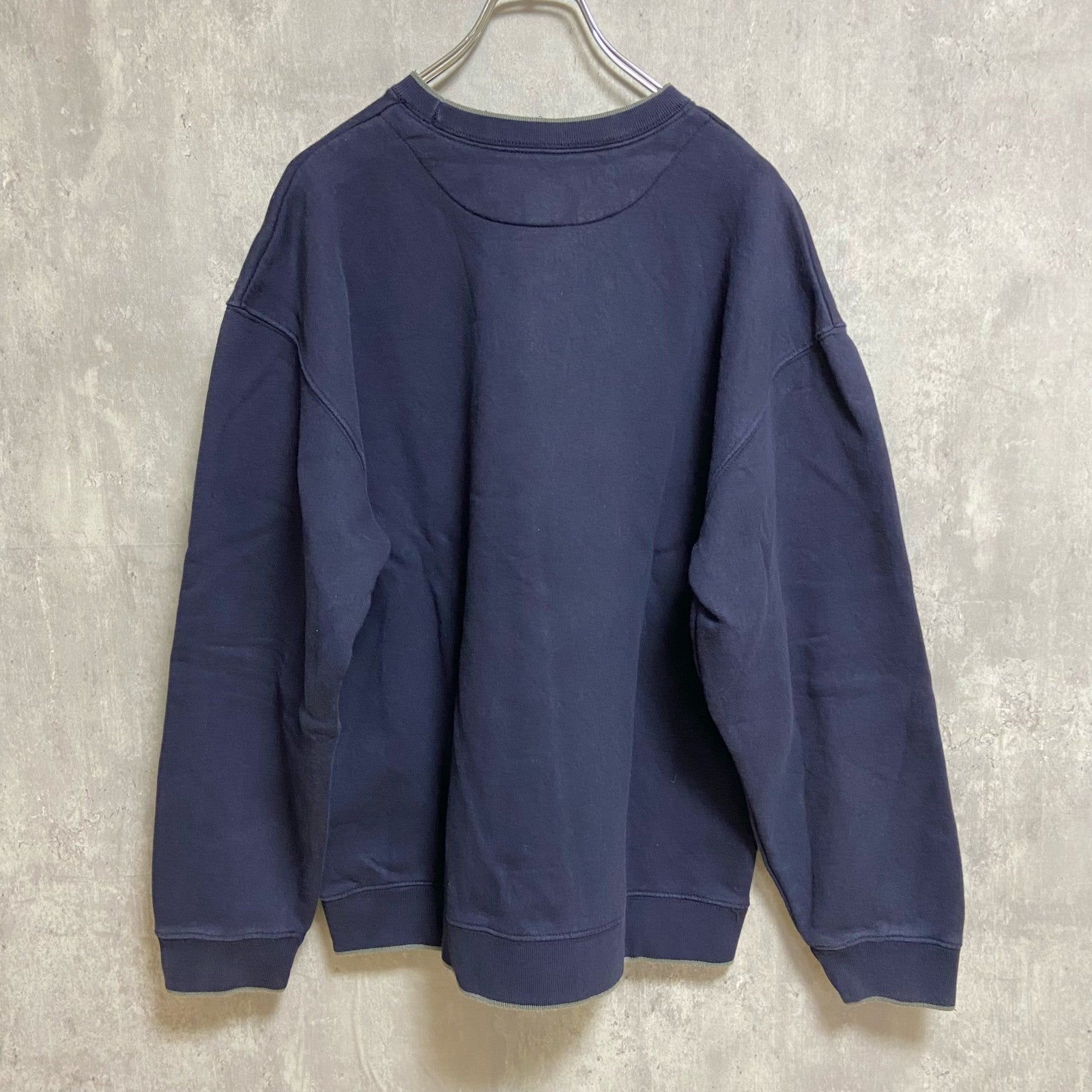 古着 used　grandma　長袖刺繍スウェット　トレーナー　ネイビー　紺　レトロデザイン　クルーネック　Mサイズ