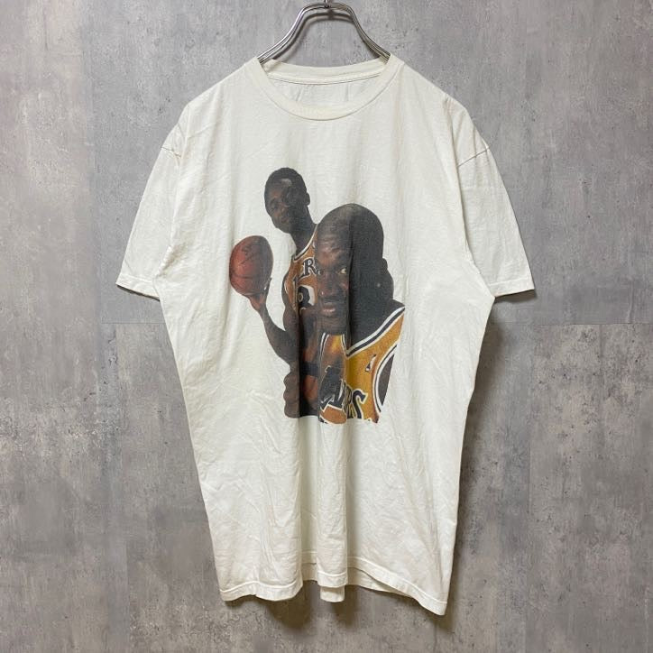 古着 used　NBA　LAKERS レイカーズ　半袖プリントデザインTシャツ　白　ホワイト　バスケ　レトロデザイン　クルーネック