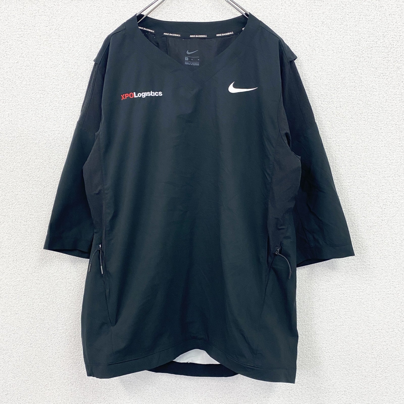 NIKE　ナイキ　半袖プルオーバージャケット　スウッシュロゴ　黒　ブラック　Mサイズ
