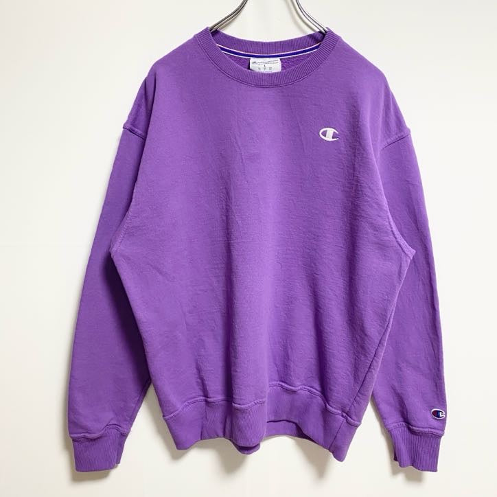 古着 used Champion チャンピオン　長袖ワンポイントロゴ刺繍スウェット　トレーナー　ノームコア　紫　Lサイズ