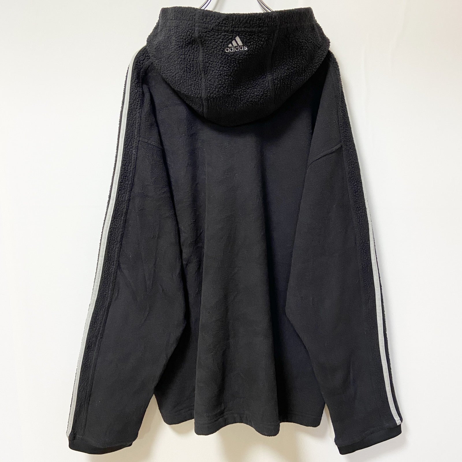 古着 used　adidas アディダス　長袖フリースパーカー　プルオーバー　ライン　ブラック　ワンポイントロゴ刺繍　XLサイズ