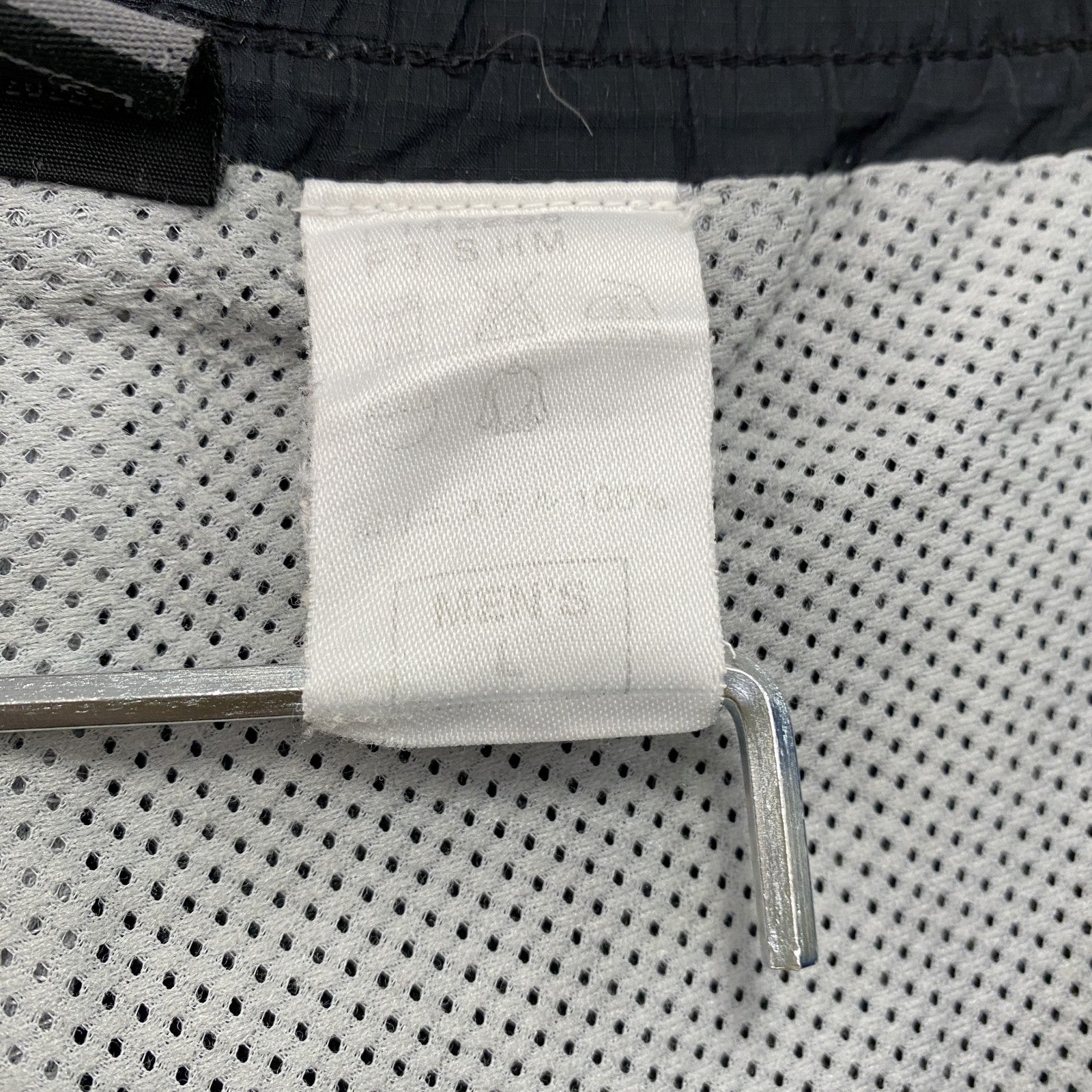 00s　NIKE　ナイキ　トラックパンツ　ナイロンパンツ　スウッシュ　ヴィンテージ　黒　ブラック　Lサイズ