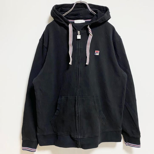 古着 used　FILA　フィラ　長袖ジップアップパーカー　ワンポイントロゴ刺　黒　ブラック　ヴィンテージ　秋冬服　XLサイズ