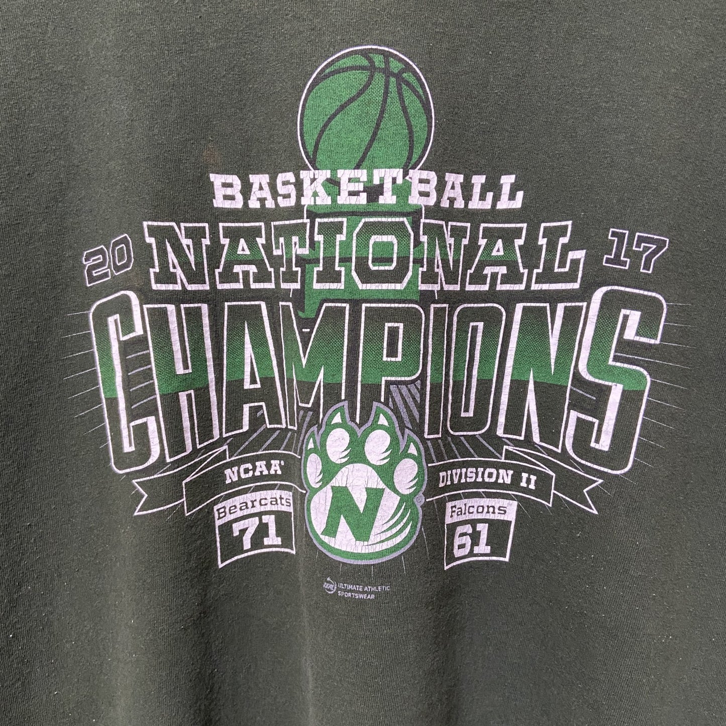 古着 used　GILDAN　NCAA　NATIONAL CHAMPIONS　バスケ　半袖プリントTシャツ　緑　グリーン　スポーツ