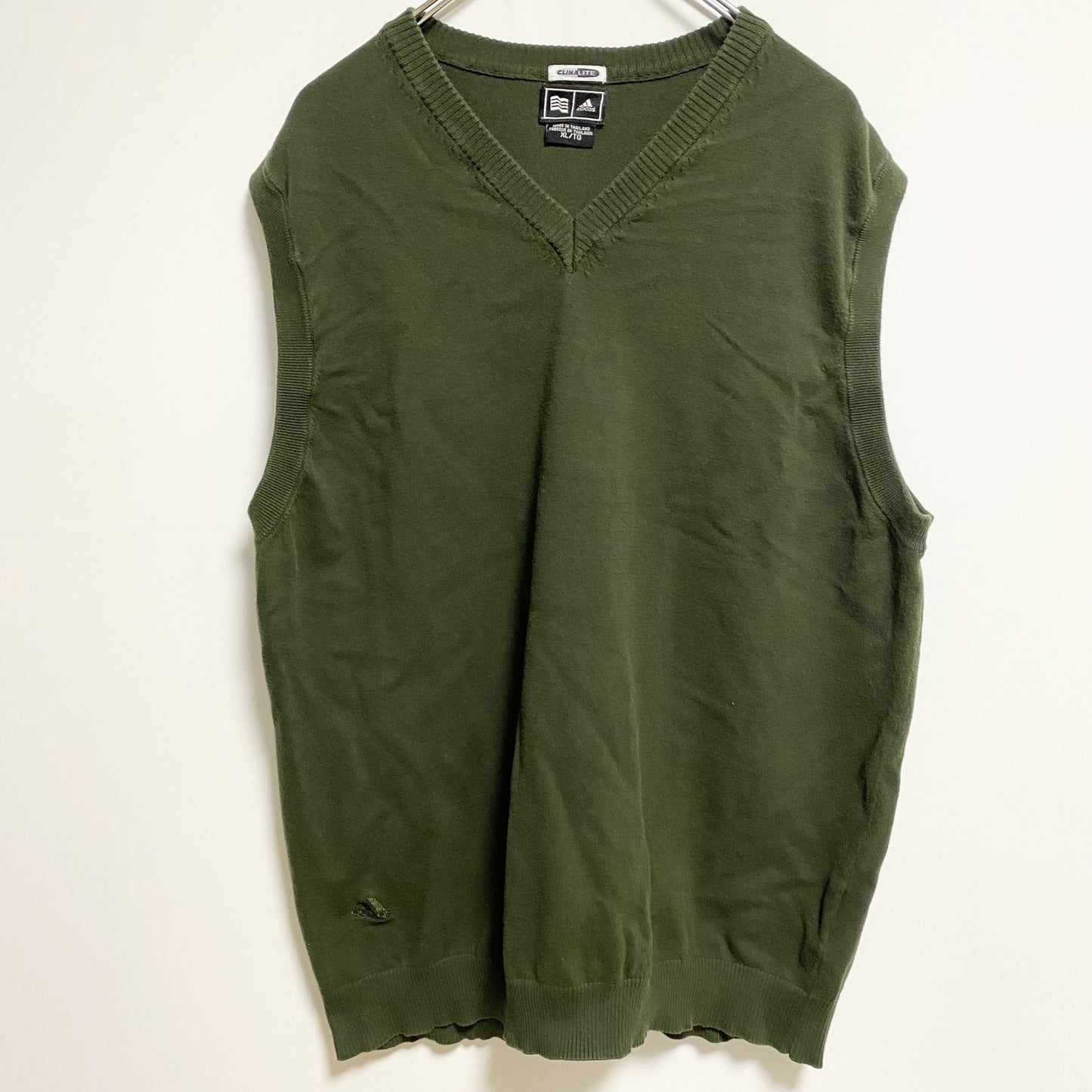 古着 used　adidas　アディダス　Vネックニットベスト　ワンポイントロゴ刺　緑　グリーン　XLサイズ