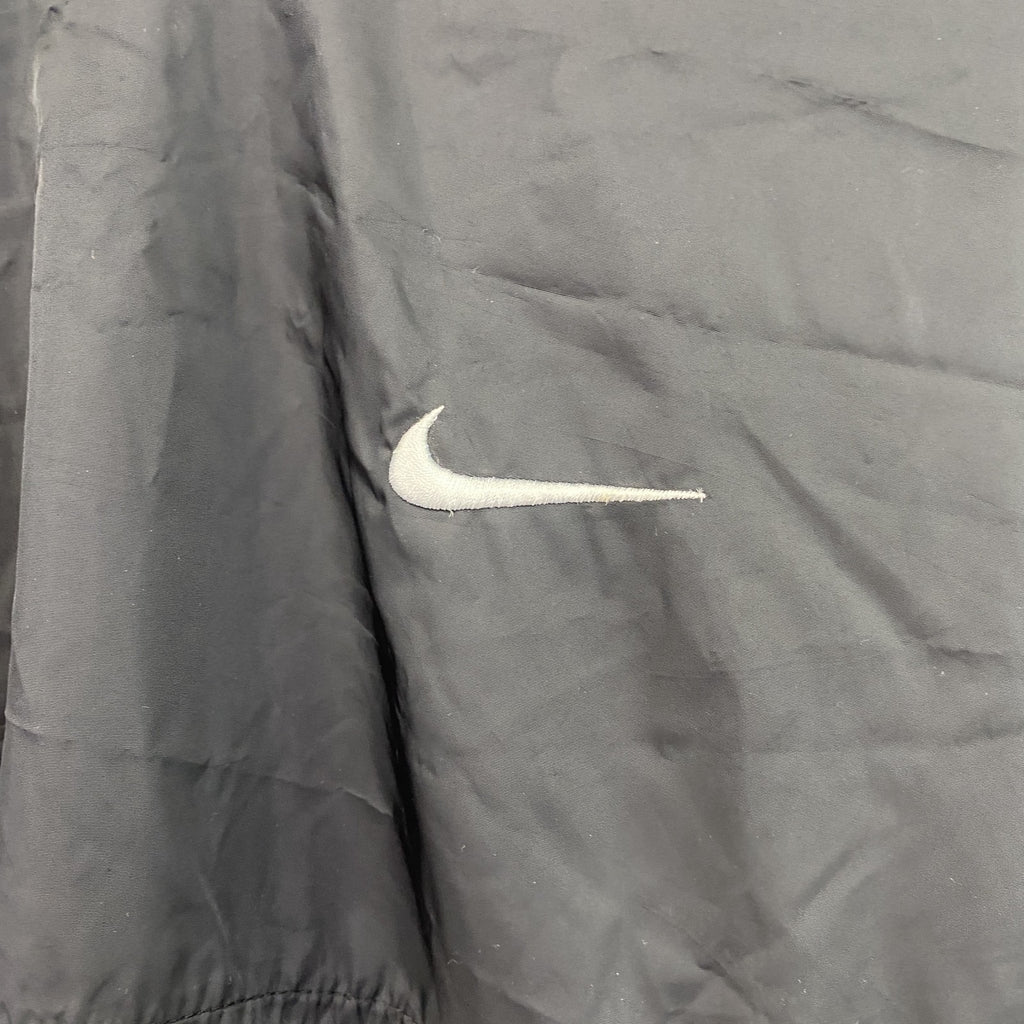 NIKE　ナイキ　プルオーバージャケット　刺繍　スウッシュロゴ　黒　ブラック　Mサイズ