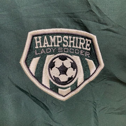 古着 used　HOLLOWAY　ホロウェイ　長袖ワンポイント刺繍ナイロンジャケット　サッカー　HAMPSHIRE　緑　グリーン