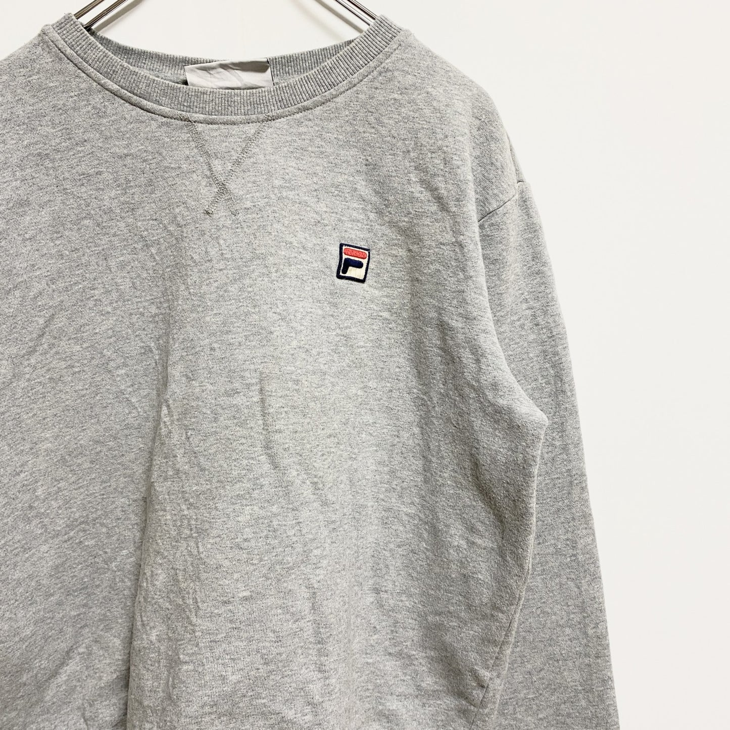 古着 used　FILA　フィラ　長袖クルーネックスウェット　トレーナー　ワンポイント刺　グレー　秋冬服　Lサイズ